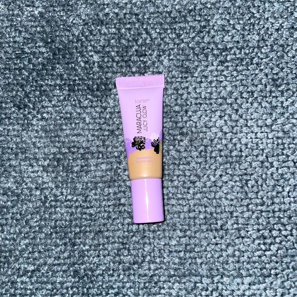 Tarts juicy glow foundation